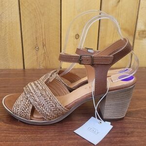 New Mariella Leather Block Heels Sandals Shoes Sz 7.5